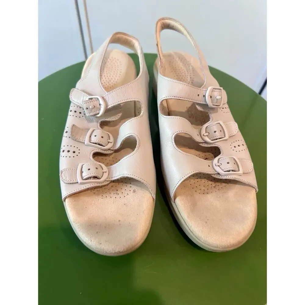 Women’s SAS Tripad Comfort Triple Buckle Beige Sandal‎ Shoes Size 9.5 S Narrow